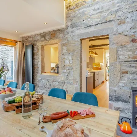 7 Bed In Horton-in-ribblesdale Oc-r34007 Holiday home *